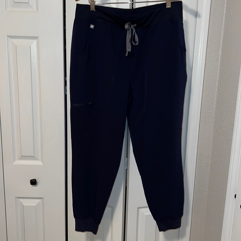 Figs Zamora high waisted jogger scrub pants in Navy! XL petite.